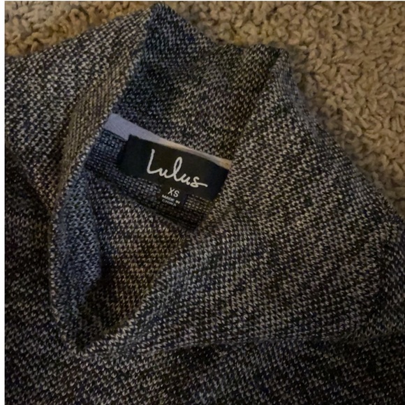Lulus grey turtleneck top - Picture 7 of 8